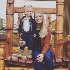 Meet your Posher, Carly